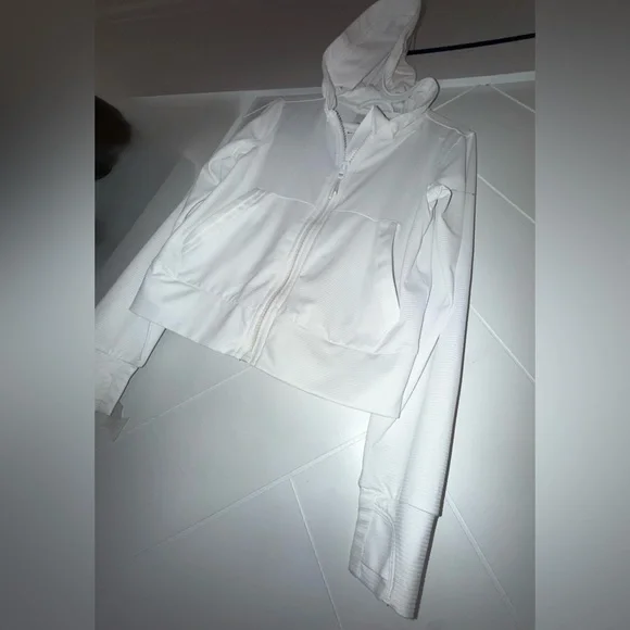 NWOT Sold Out Athleta Girl Long Sleeve Serve UPF White Jacket Size:7 - Picture 14 of 16